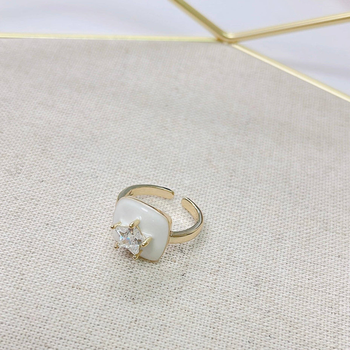 Star white Ring