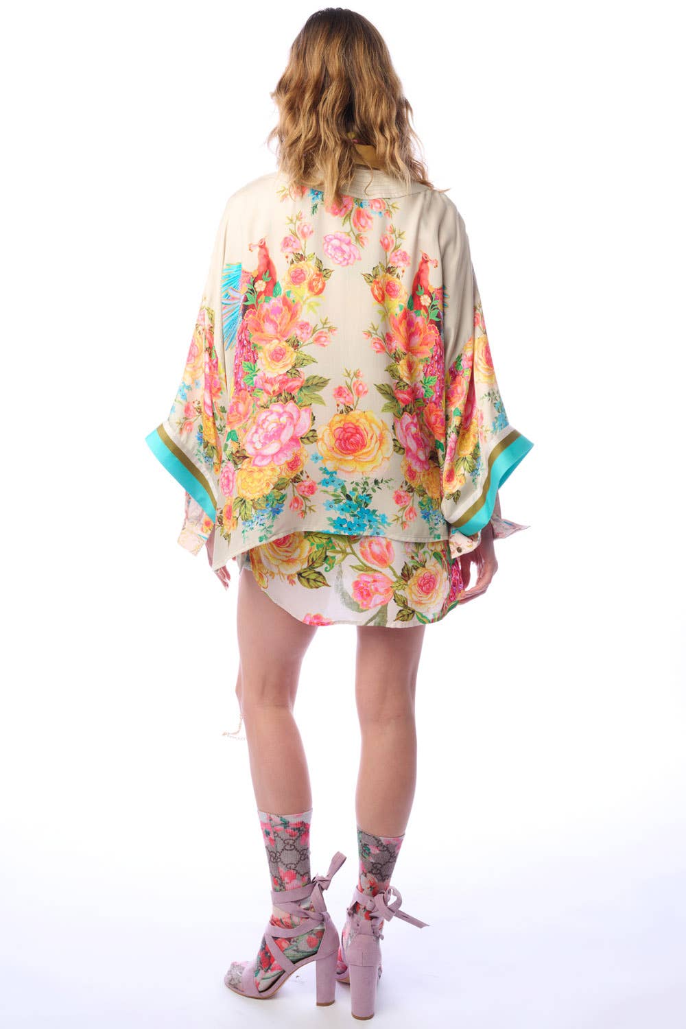 Aratta - Earth Angels Short Kimono | Printed Kimono | Sequin Trim