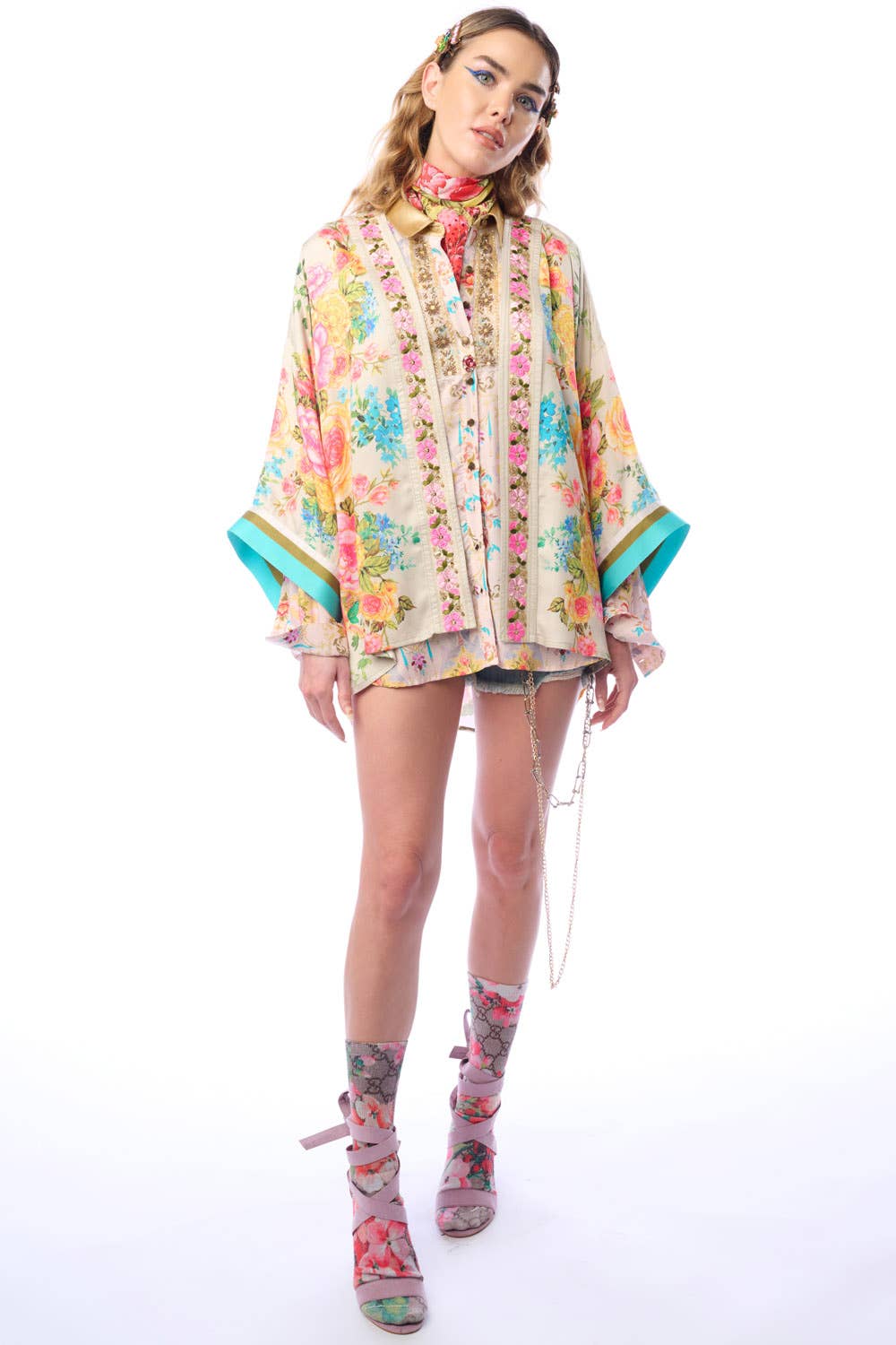 Aratta - Earth Angels Short Kimono | Printed Kimono | Sequin Trim