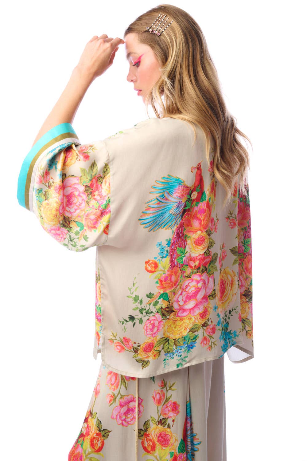 Aratta - Earth Angels Short Kimono | Printed Kimono | Sequin Trim