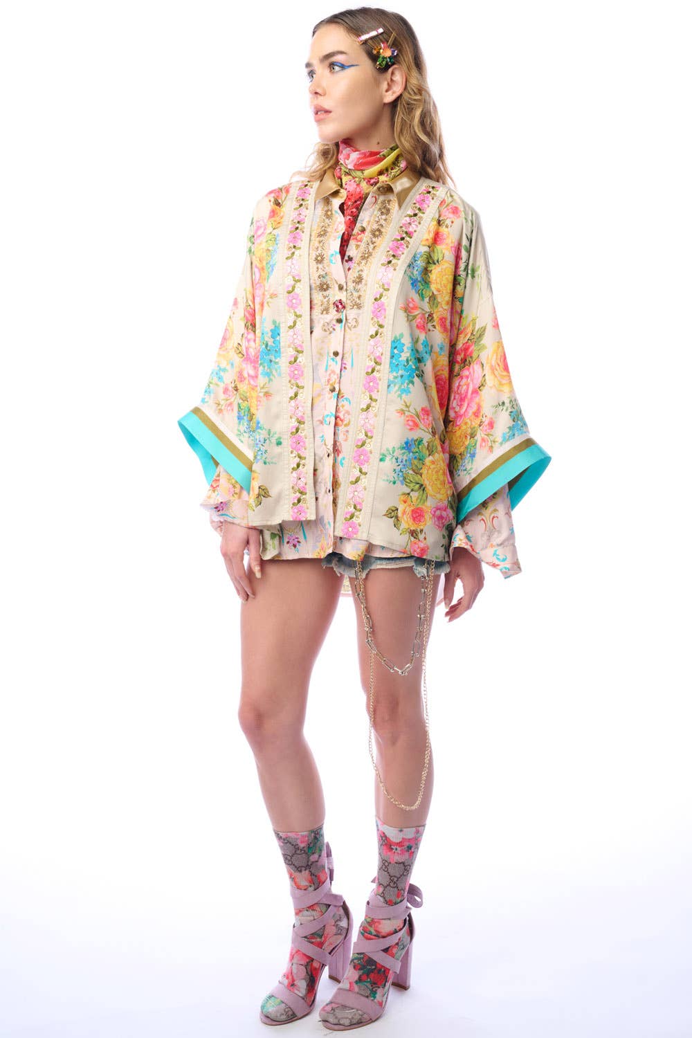 Aratta - Earth Angels Short Kimono | Printed Kimono | Sequin Trim