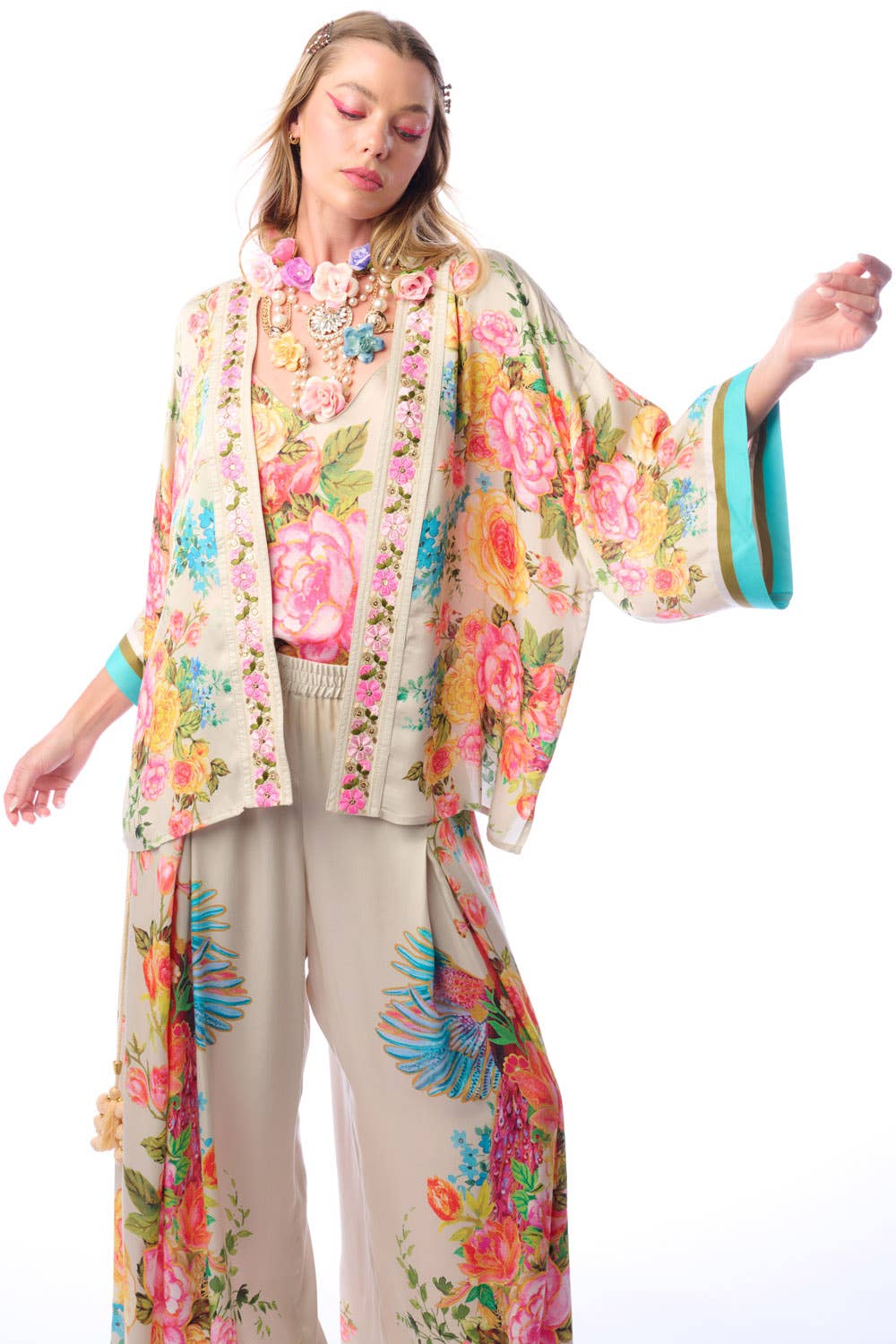 Aratta - Earth Angels Short Kimono | Printed Kimono | Sequin Trim