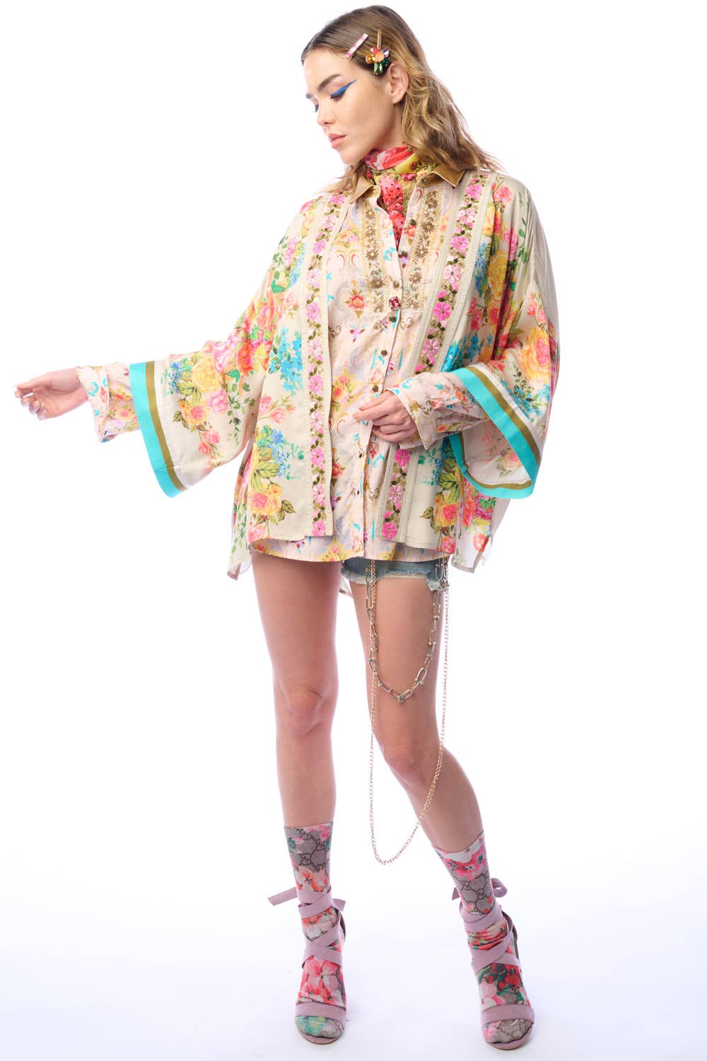 Aratta - Earth Angels Short Kimono | Printed Kimono | Sequin Trim